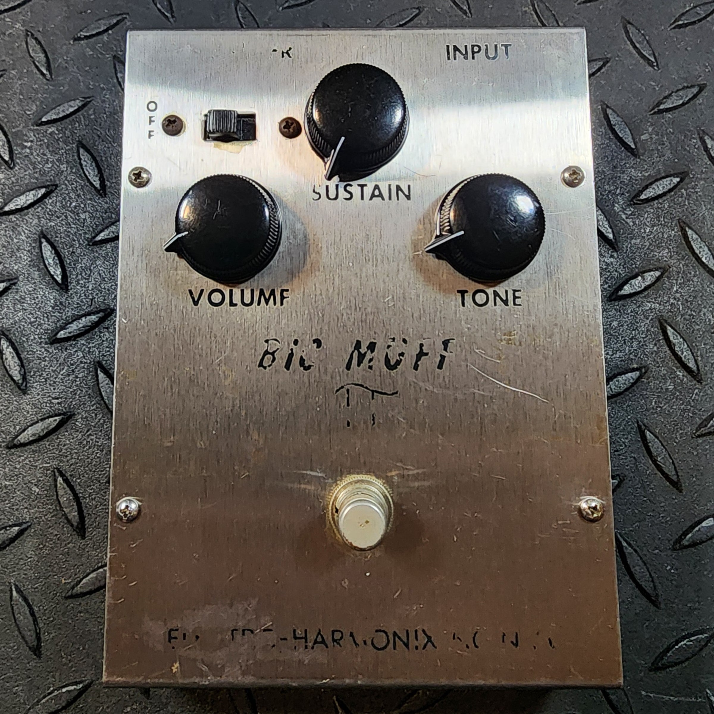 Electro Harmonix Triangle Big Muff Vintage | Pre Rocked Pedals